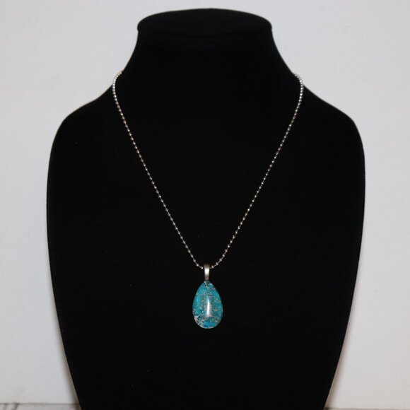 Beautiful silver necklace with blue howlite 20" - Picture 5 of 5